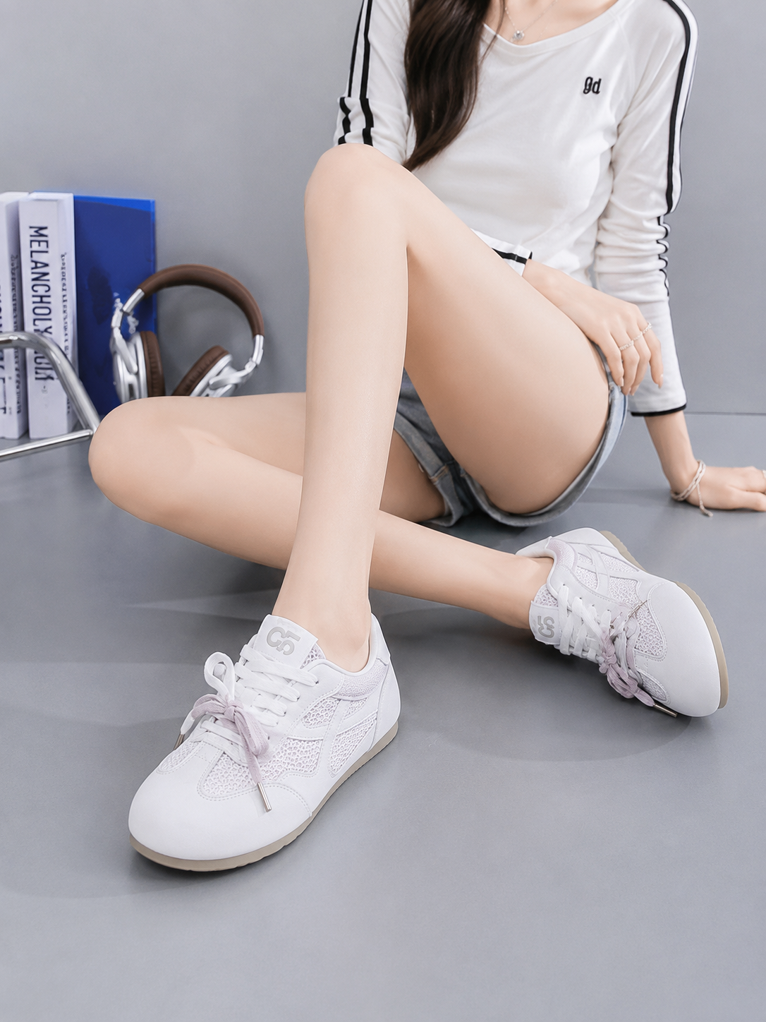 Women's Retro White Casual Sneakers