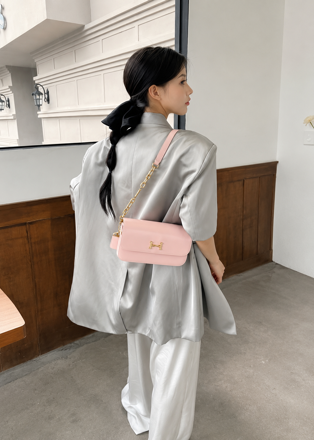 Elegant Chain Shoulder Bag – Pink
