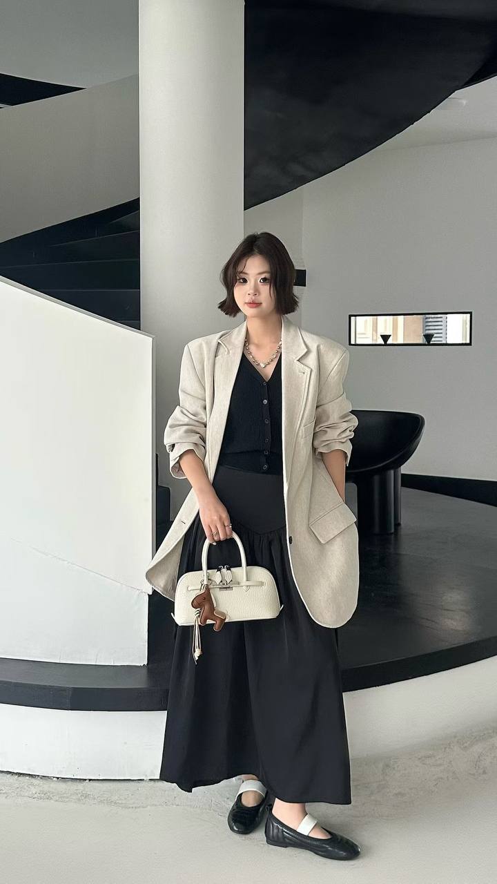 Women's Classic Pebbled Leather Top Handle Bag - Off White