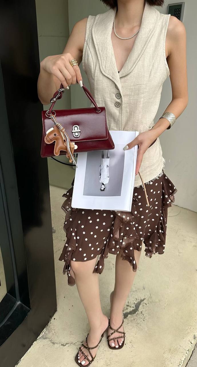 Women's Classic Horse Charm Top Handle Bag - Burgundy