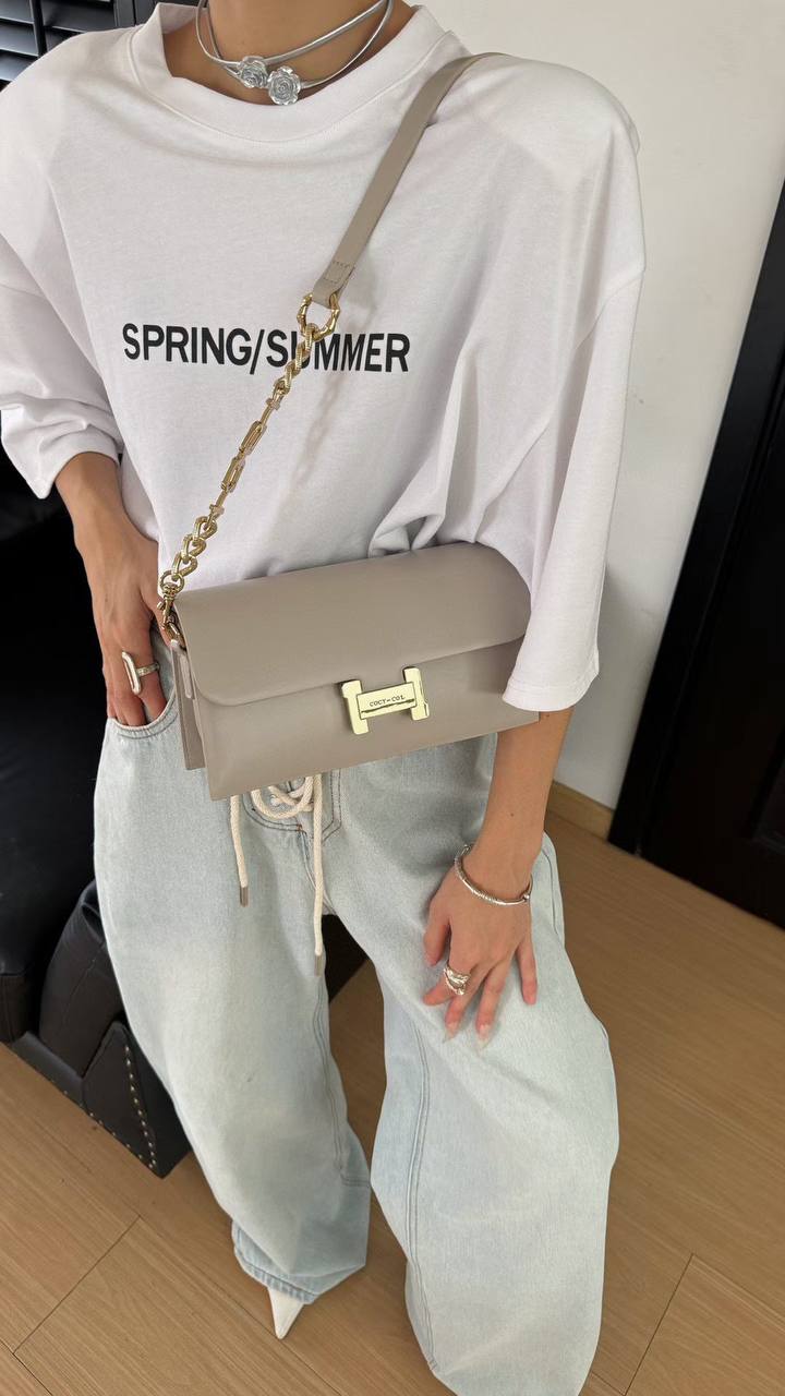 Women’s Elegant Crossbody Shoulder Bag – Taupe Gray