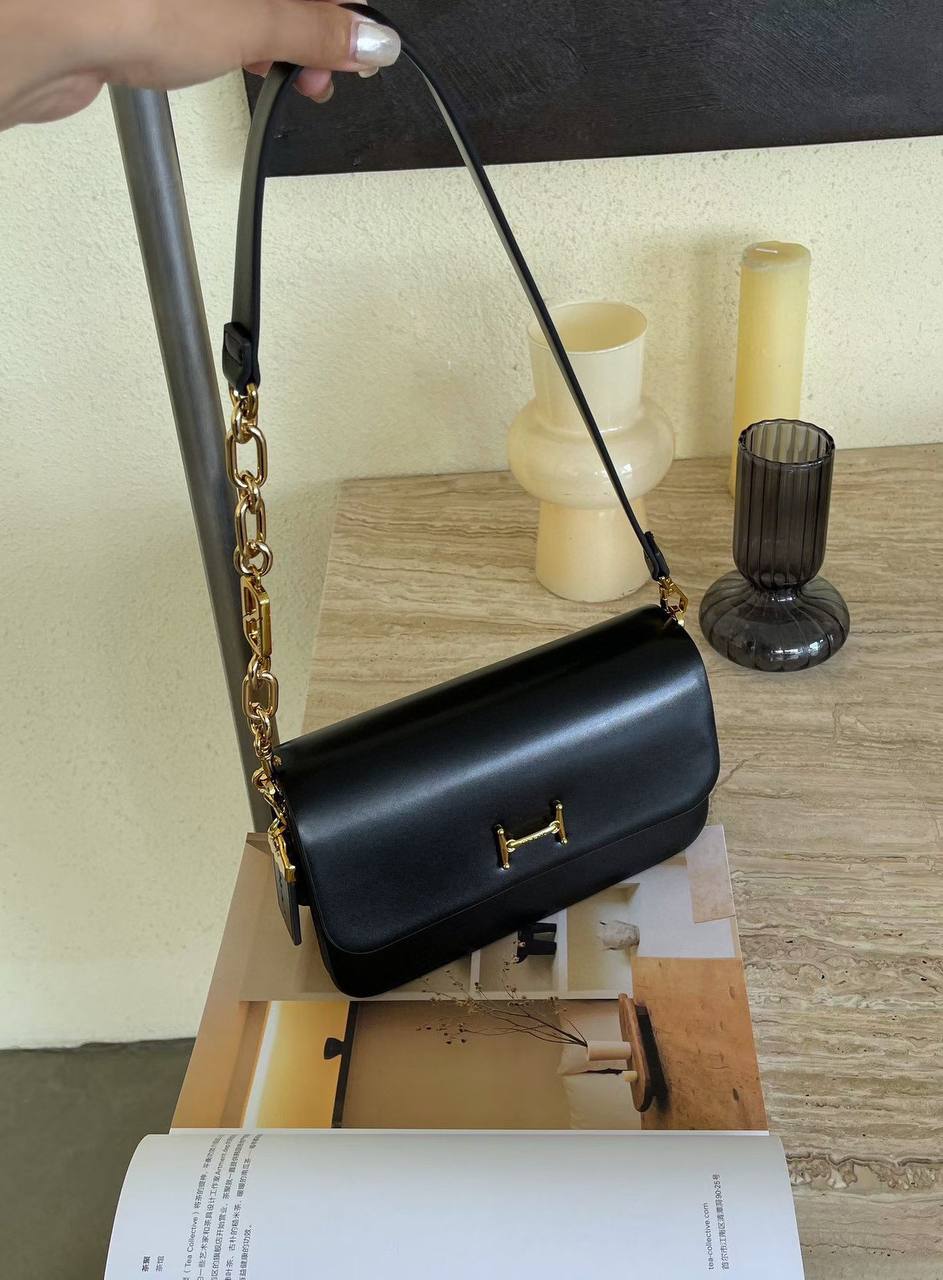 Elegant Chain Shoulder Bag – Black