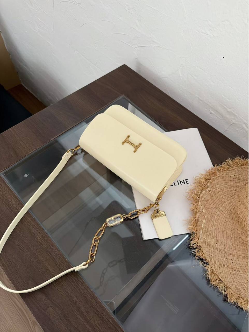 Elegant Chain Shoulder Bag – Cream