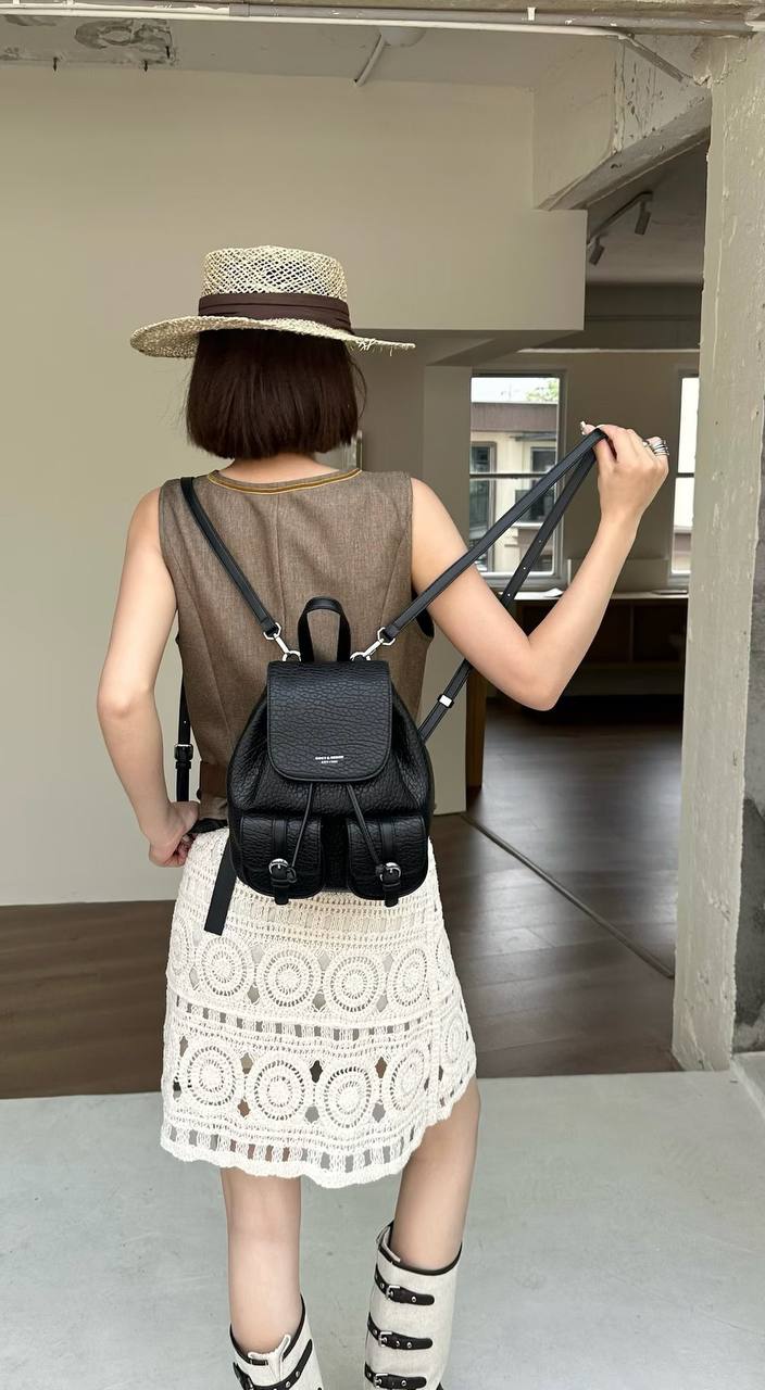 Women's Classic Dual Pocket Drawstring Backpack - Black