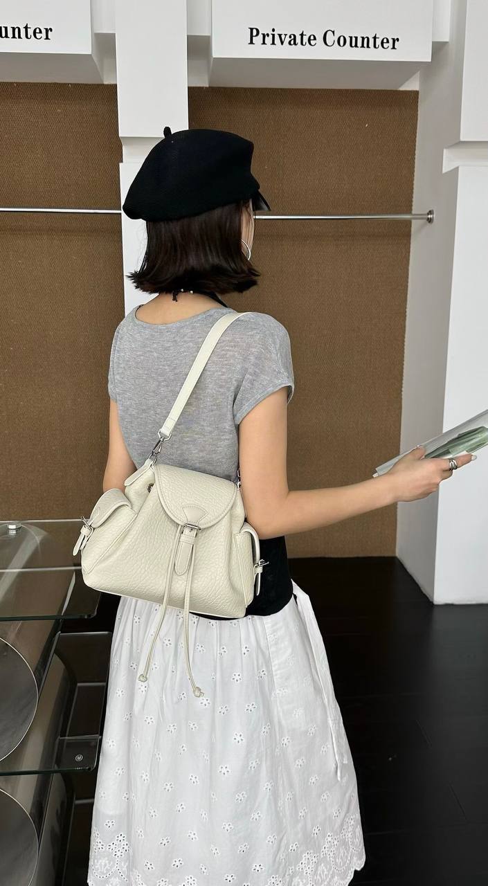 Women's Classic Multi-Pocket Drawstring Shoulder Bag - Off White
