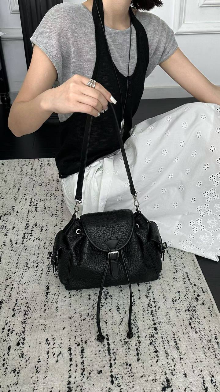 Women's Classic Multi-Pocket Drawstring Shoulder Bag - Black