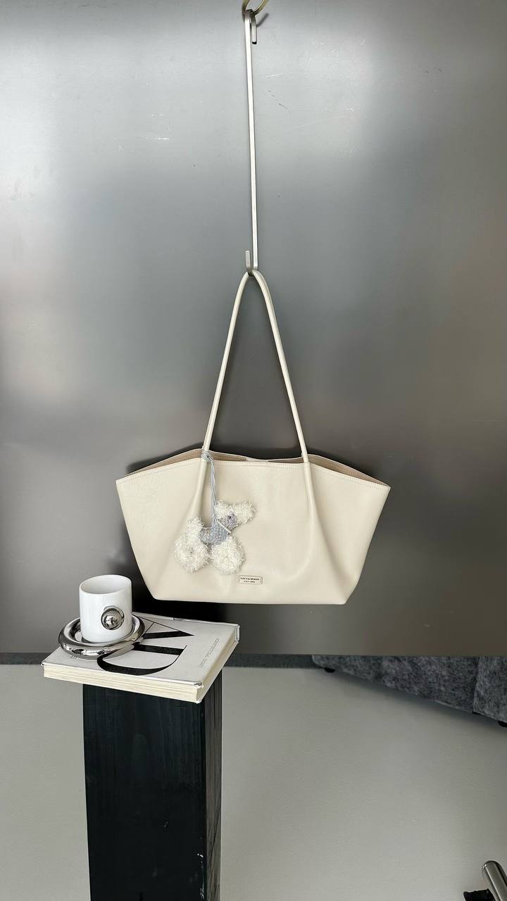 Classic Pom-Pom Tote Bag – Off White