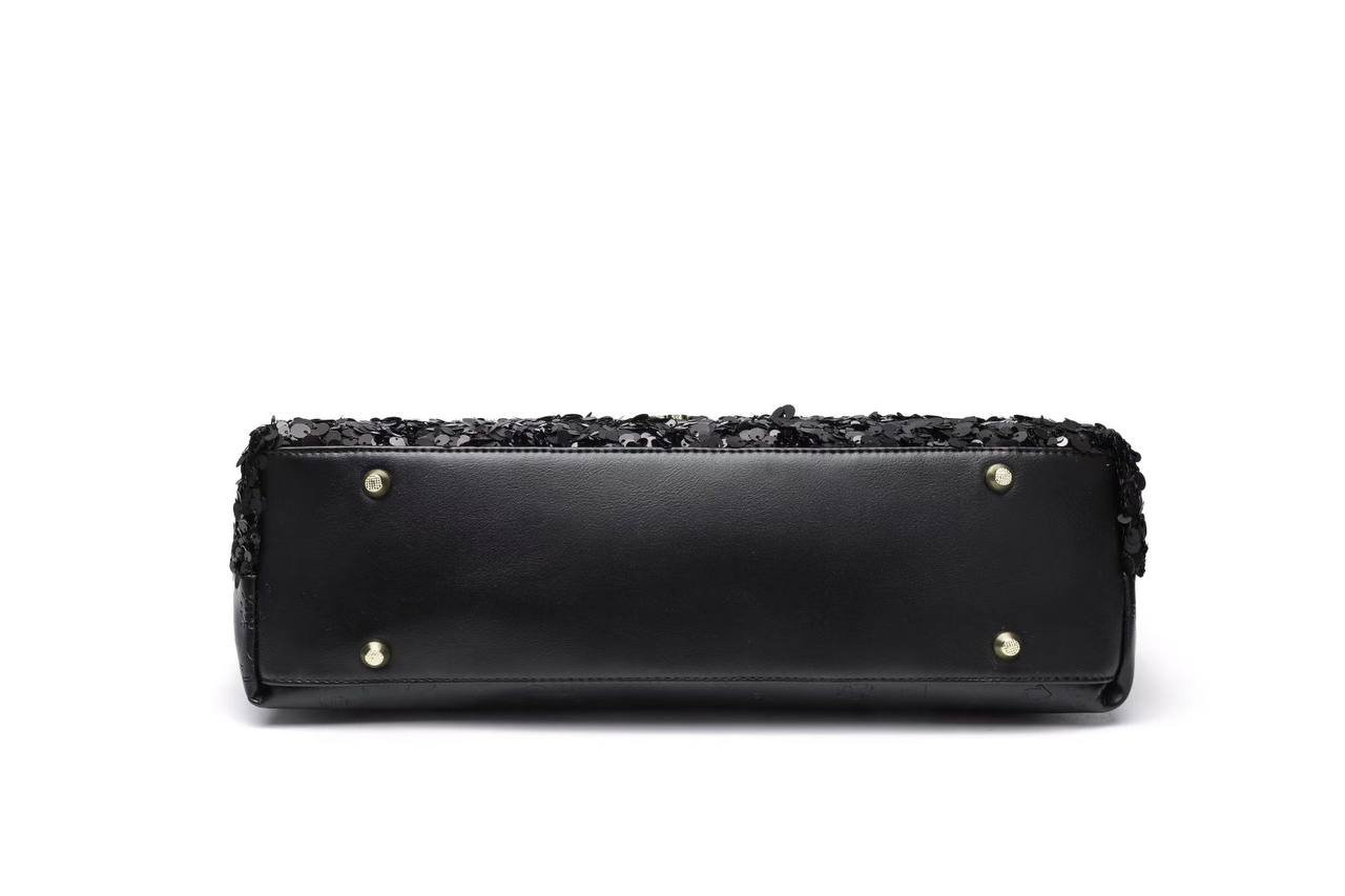 Embossed Pattern Tote Bag – Black